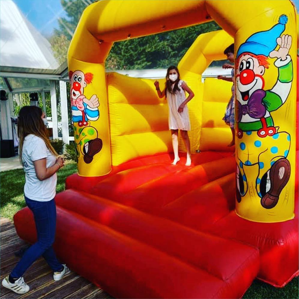 Insuflável colorido para festa infantil